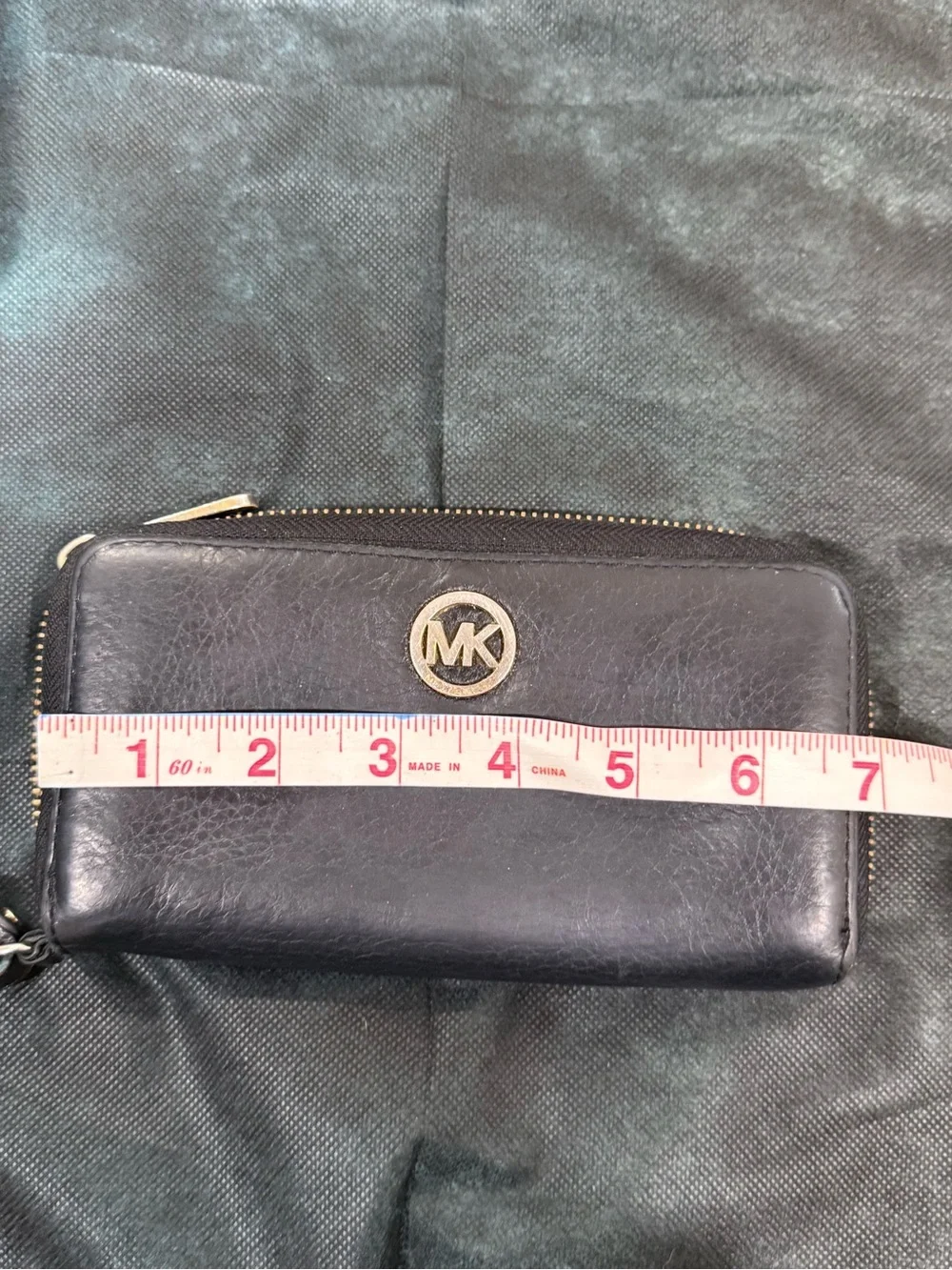 🔥Michael Kors Black Leather Zip-Around Wallet EUC🔥